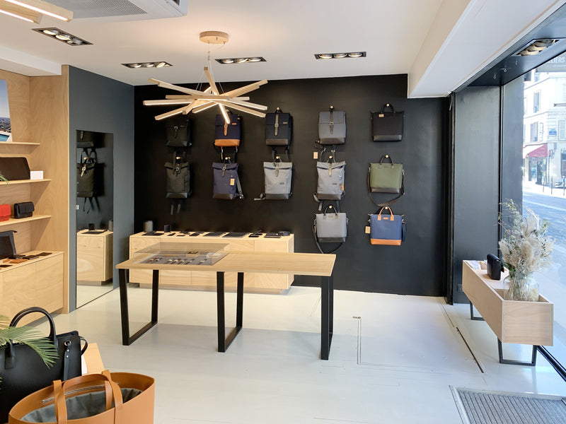 "VORTEX" CHANDELIER SHINES IN A PARISIAN BOUTIQUE. - Next Level Design Studio - nl-ds.com