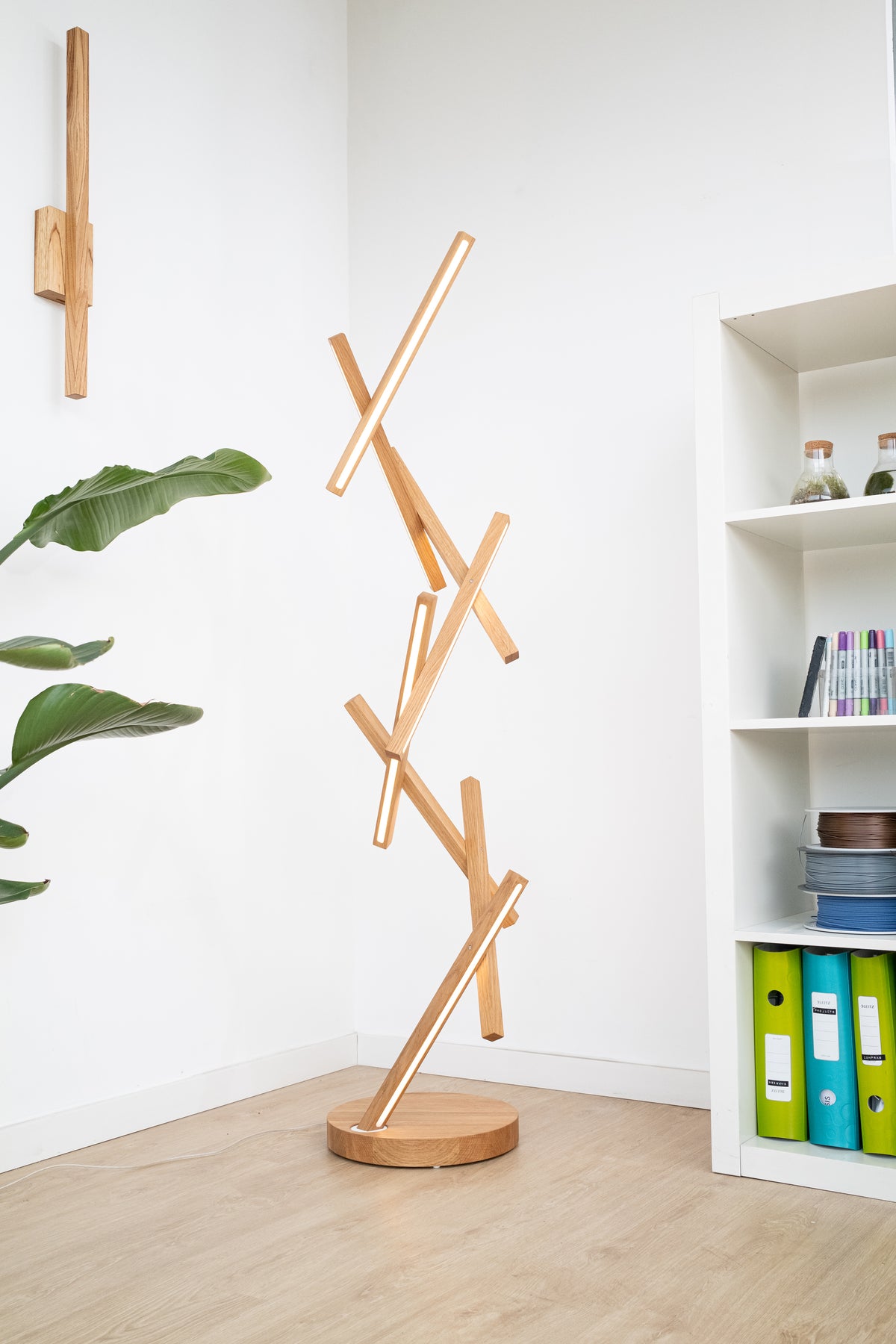 FLOOR LAMP DNA