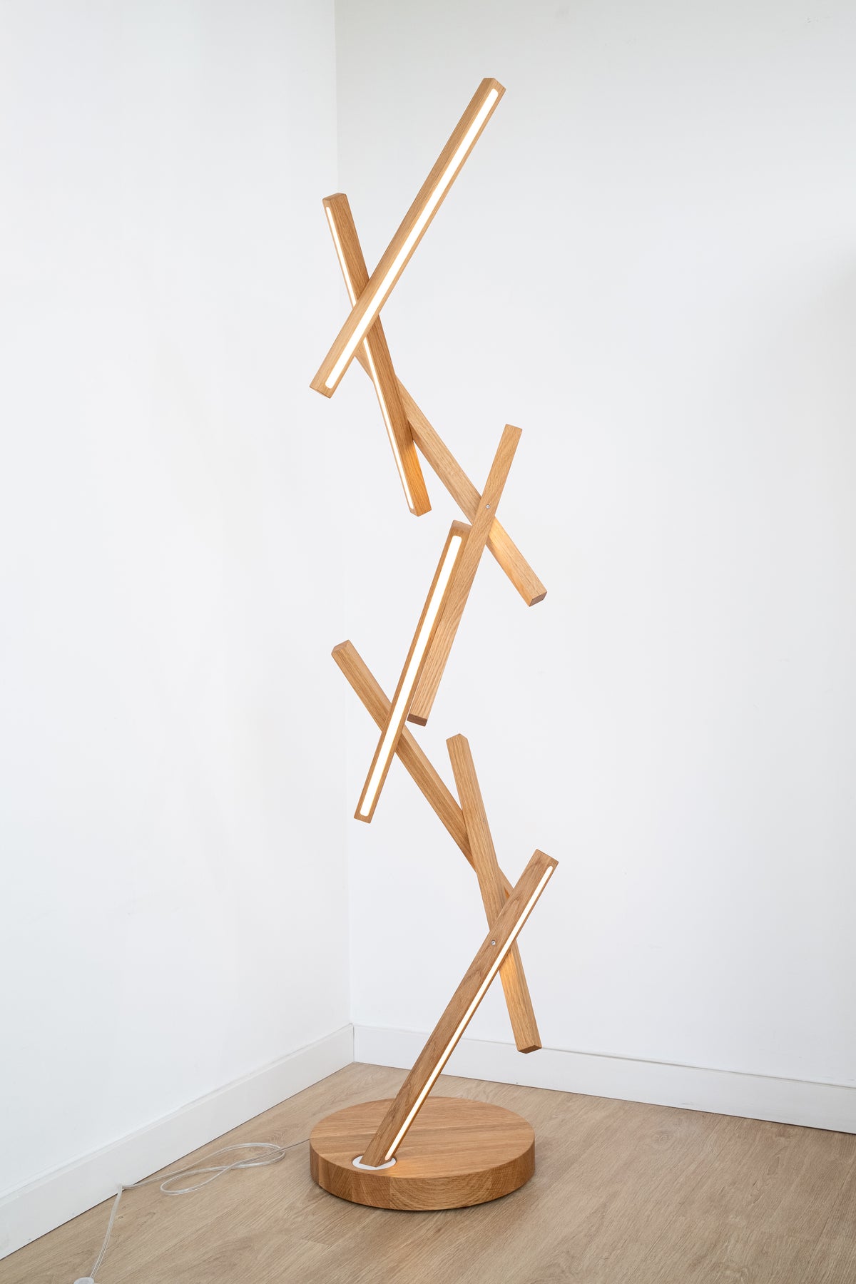 FLOOR LAMP DNA