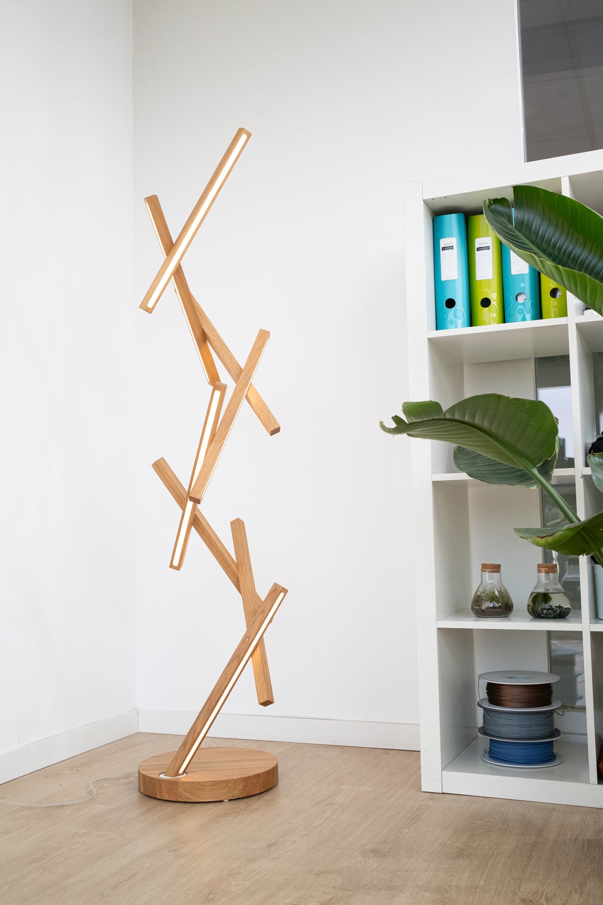 FLOOR LAMP DNA
