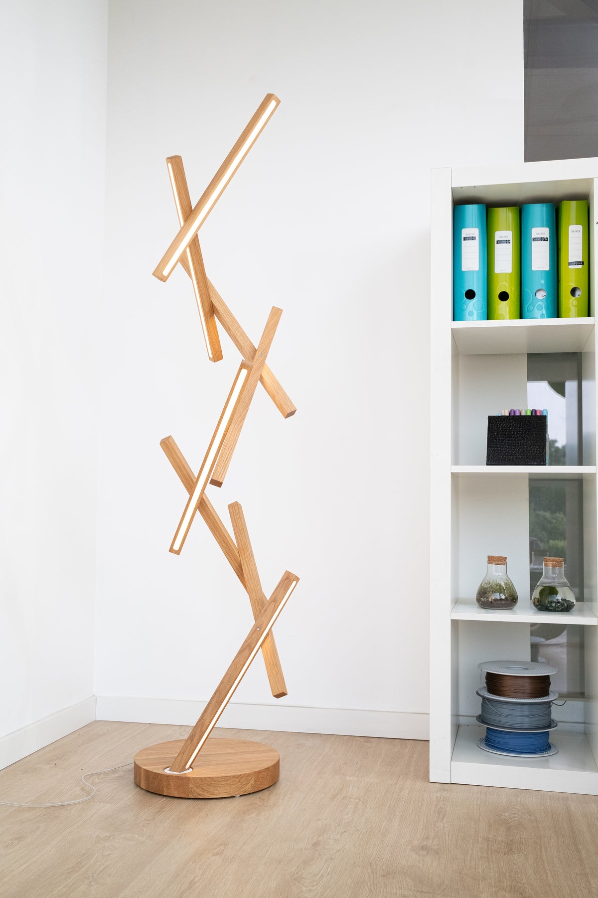 FLOOR LAMP DNA
