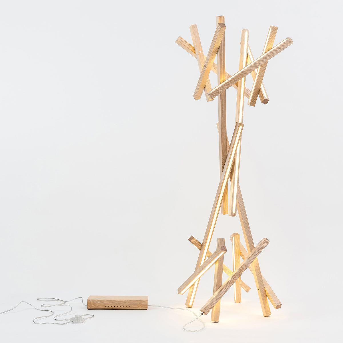 FLOOR LAMP GROOT - Next Level Design Studio - nl-ds.com